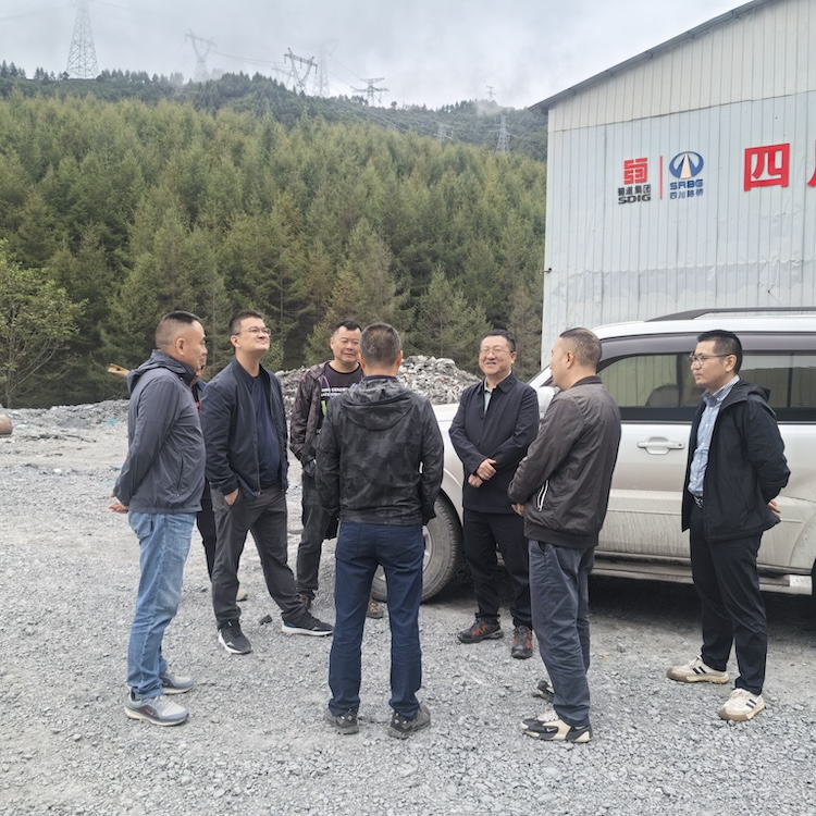 昭普（乐西）公司党委副书记、总经理廖壮志赴乐西高速项目一线调研