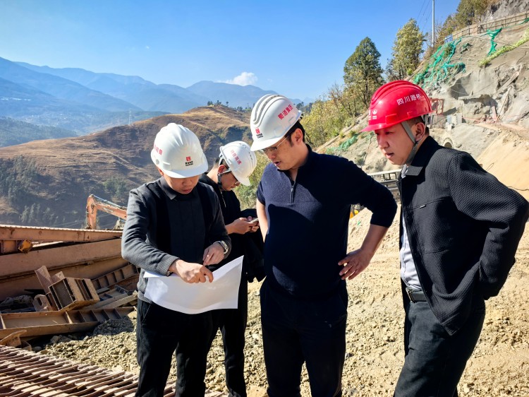 昭普公司党委委员、副总经理李强深入项目一线开展包保检查