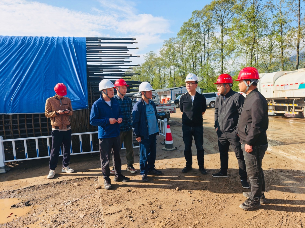 蔡总汛期检查(1).jpg